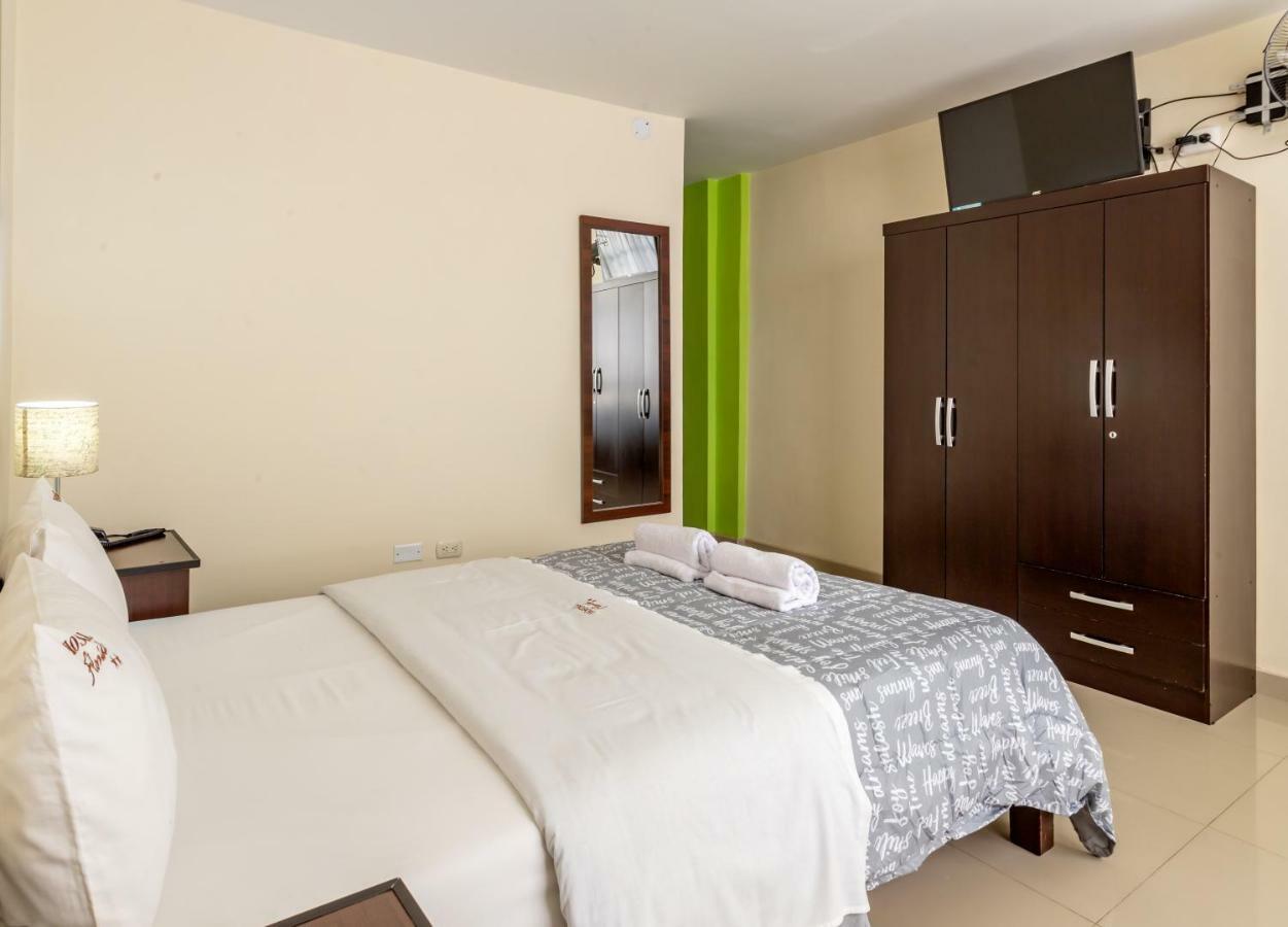 Hostal Florida Chiclayo Extérieur photo